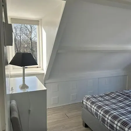 - Noordwijk Aan Zee * Noordwijkerhout