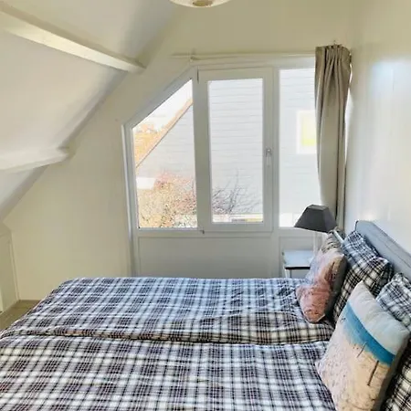 - Noordwijk Aan Zee ノールトウェイケルハウト　